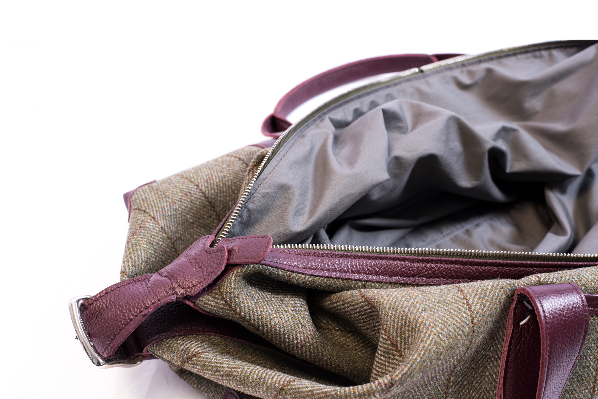 http://www.osomo.ch/projects/bags/campbell02/campbell02_det_1.jpg